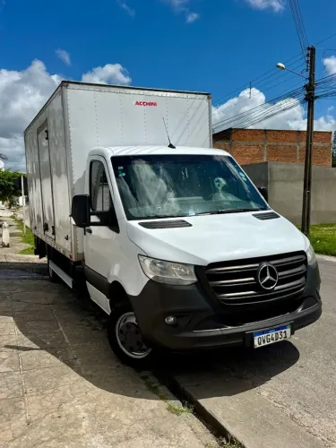 MERCEDES BENZ SPRINTER 516 CHASSI LONGO COM BAÚ - ANO 2020
