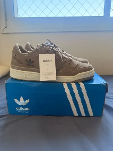 Tênis Adidas Fórum Low Bege