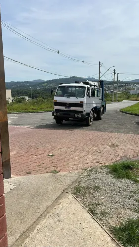 Vendo ou troco caminhão VW 12-140