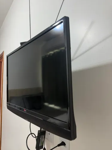 Tv LG 28 polegadas muito nova