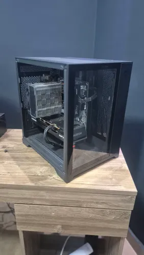 PC Gamer RX7600