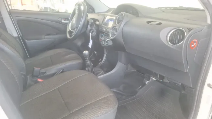 Toyota Etios X Plus 1.5 Flex 16V 5P Mec. 2021