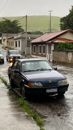 Chevrolet Monza GLS/ Hi-tech 2.0 EFI 2P E 4P 1994