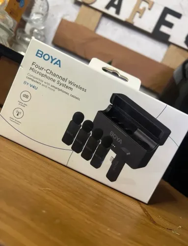 BOYA BY-V4U - Microfone sem fio com 4 canais