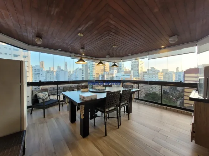 Apartamento de luxo com 5 suítes e varanda em Santos