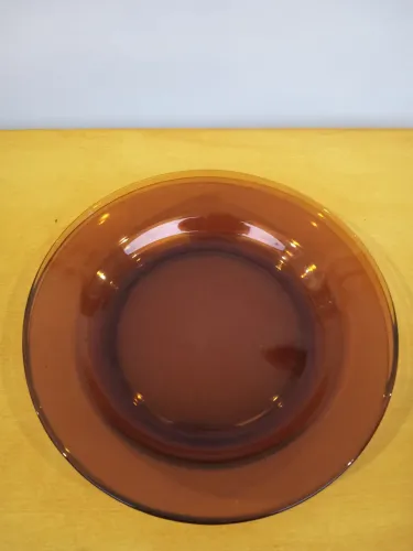 Kit de 3 pratos rasos DURALEX âmbar, sem uso...