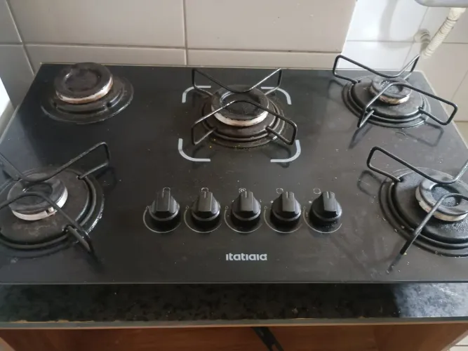 Fogão cooktop com balcão