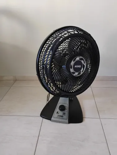 Ventilador de Mesa Arno Silence Force VF40 3 Velocidades - 110v