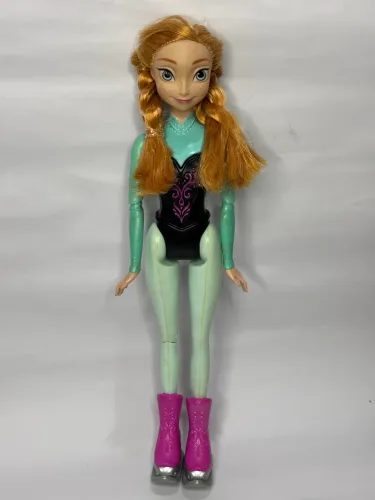 Boneca Ana Frozen patinadora