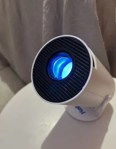Projetor Portátil HY300