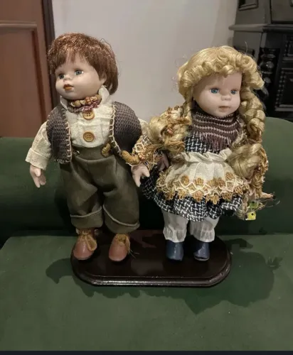 Conjunto de bonecas de porcelana
