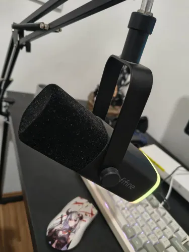 Microfone Gamer Fifine AM8T, RGB, USB/XLR, Preto, Com Braço Articulado