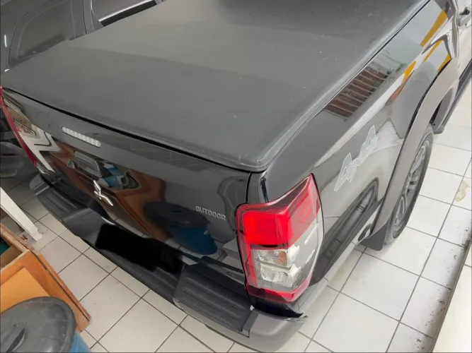 Mitsubishi L200 Trit. S.out. GLS 2.4 CD Diesel Aut. 2025