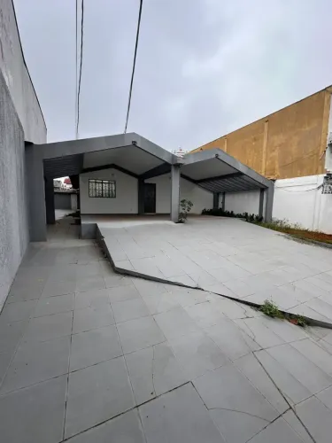 Casa com potencial para comercio