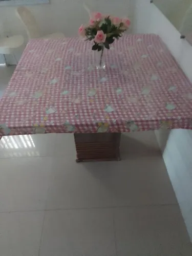 Doa se mesa 4 lugares sem cadeiras