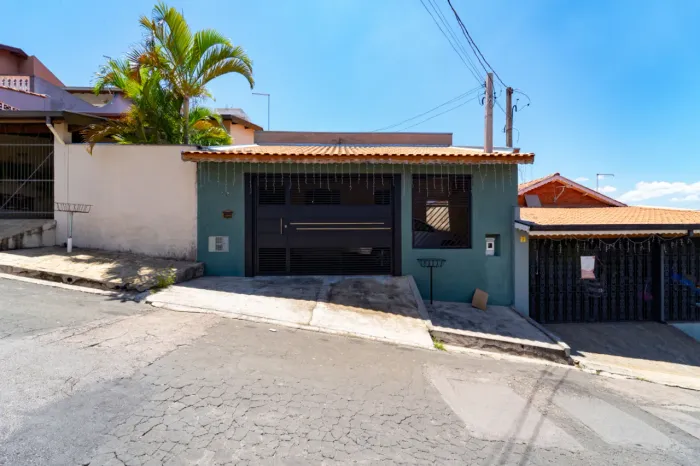 Casa para venda em Residencial Pacaembu com 2 quartos, sendo 1 suíte, 146m²