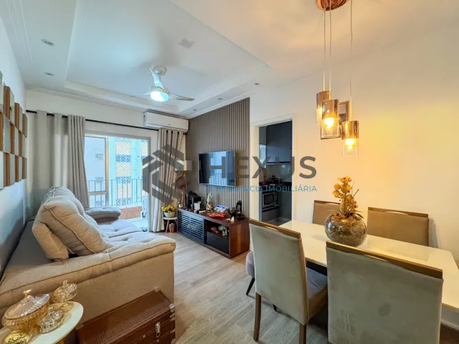 Apartamento com varanda vista mar a 2 quadras da praia nas Pitangueiras, Guarujá