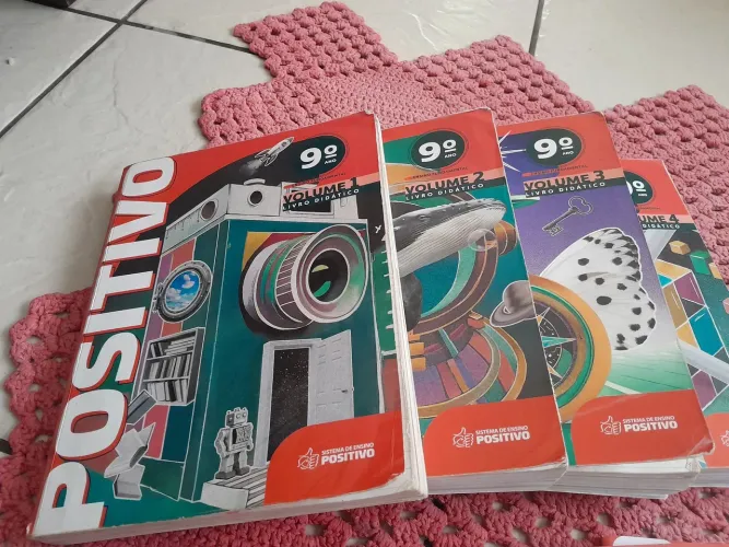 Livros positivo 9 ano- 2025 usado