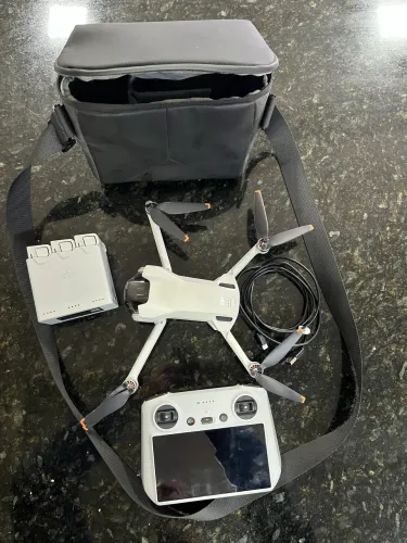 DJI drone 3 kit fly more