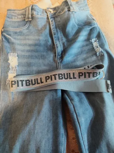 Vendo calça pitbull.jeans nova n46 .com bojo e cinto com brilhante .levanta bumbum.e puido