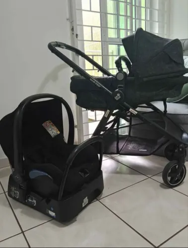 Carrinho de bebê MaxiCosi