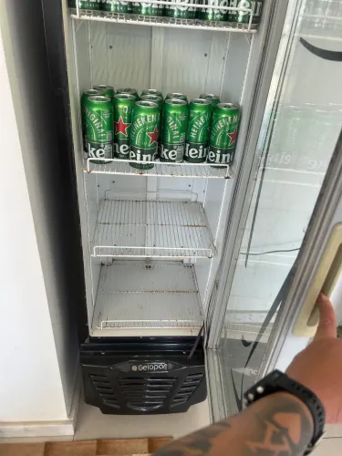 Cervejeira Gelopar 1 Porta 230L 