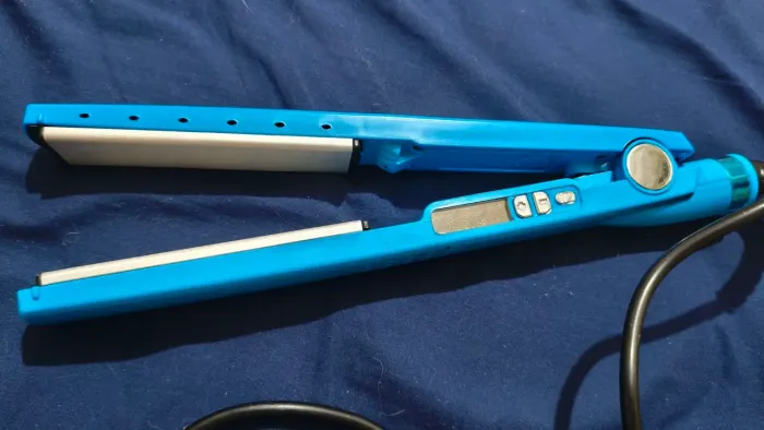 Prancha Nano Titanium Azul (réplica)