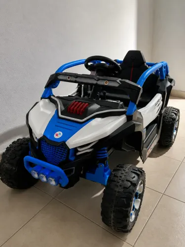 Carro elétrico infantil
