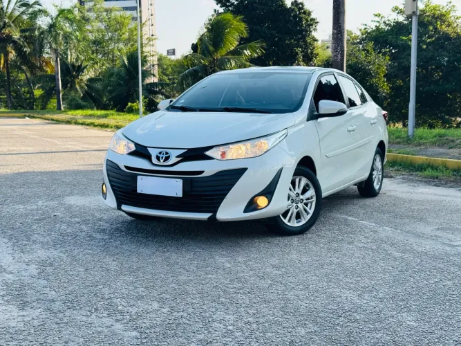 Toyota Yaris XL Sedan 1.5 Flex 16V 4P Aut. 2019