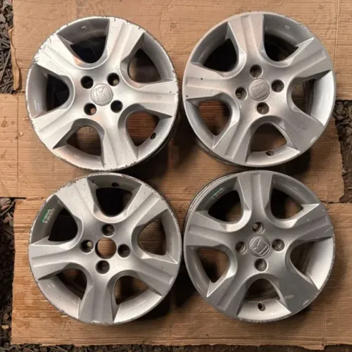 Roda aro 15 Honda Fit original