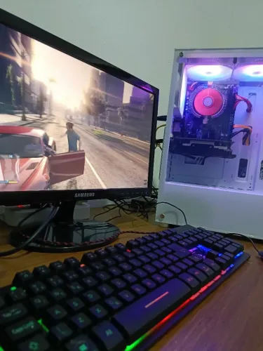 PC Gamer Aquário Branco i5 + 16GB + RX 550 4GB + SSD Completo (10x Sem Juros)