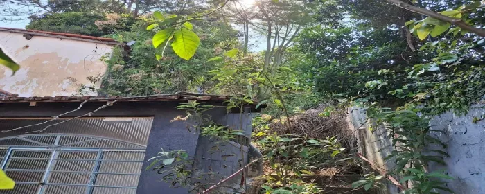 Casa à venda na Vila Ipojuca com 4 dormitórios, sendo 1 suíte. Ideal para quem busca um im