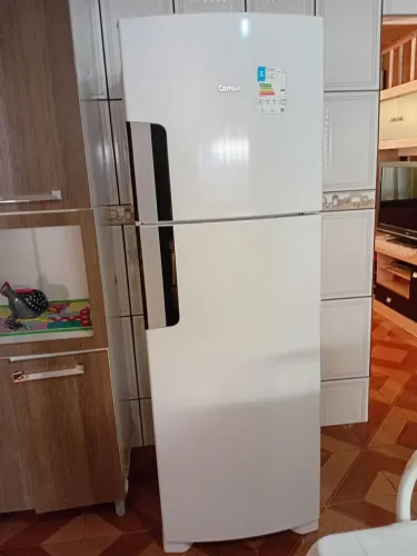 Vendo geladeira consul novinha