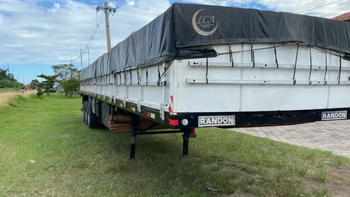 Vendo carreta Randon 2010 13.5 metros com assoalho de ferro