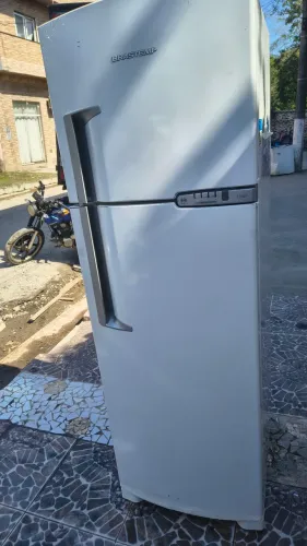 Geladeira Brastemp Frost Free 220volta 370l funcionando perfeitamente ( entrego )
