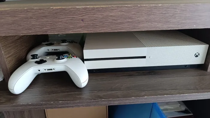 Xbox One S