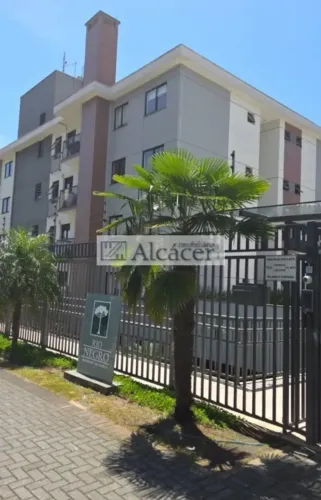 Imóvel para aluguel possui 68 metros quadrados com 3 quartos em Cajuru - Curitiba - PR