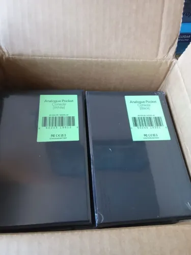 analogue pocket (branco e preto) valor unitário