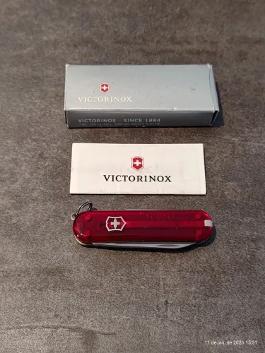 (Novo) Canivete Victorinox Classic Vermelho Translucido