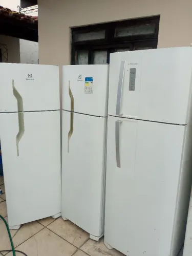 Vende-se e conserta-se geladeiras,e freezers ...