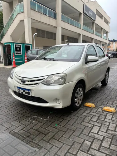 Toyota Etios X 1.3 Flex 16V 5P Aut. 2017