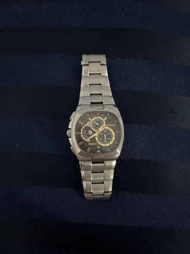 Relógio Citizen Chronograph Original F560 - Aço Inox - WR100