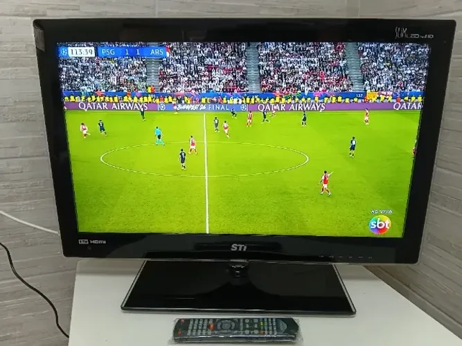 TV 32 LED Semp Toshiba funcionando 100% Ótima imagem + controle remoto