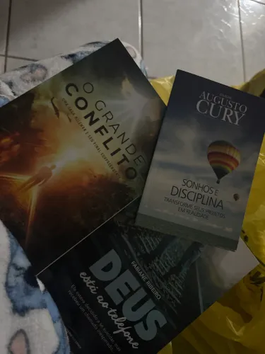 Kit livros religiosos o grande conflito, sonhos e disciplinas e Deus está ao telefone