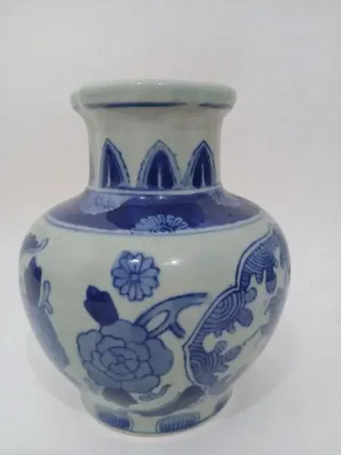 Antigo Vaso em Cerâmica Japonês com Pintura Feito a Mão dos Anos 60 - Medindo 16cm Altura