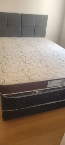 Cama box casal com colchão e cabeceira semi novo