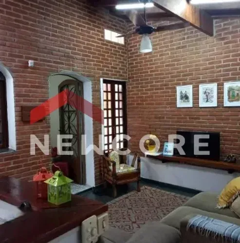 Casa em Rua Leoberto Leal - Jardim Santa Mena - Guarulhos/SP