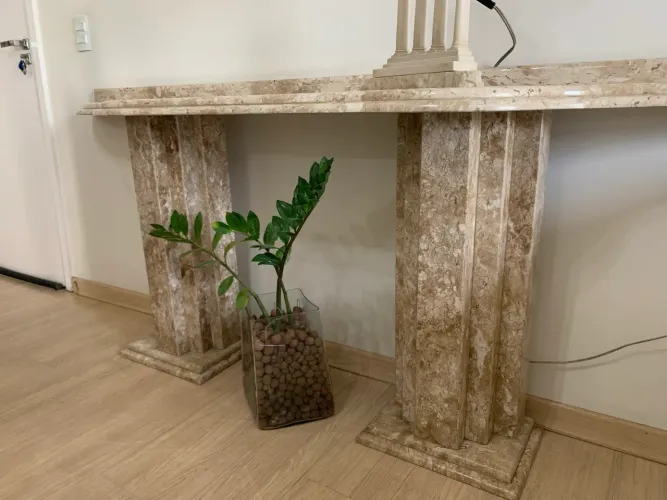 Vendo console em mármore travertino peça única