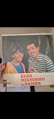 Disco de vinil Elza Soares e Miltinho & samba