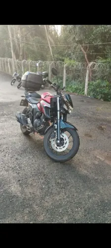 YAMAHA FAZER 250 - 2024 VERMELHA - IMPECÁVEL! OPORTUNIDADE ÚNICA<br>